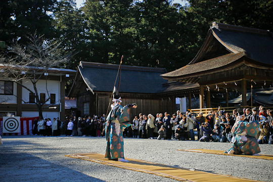 1月17日「御弓初式」が行われました。